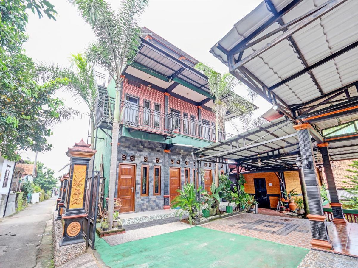 Spot On 91337 Pandu Homestay Klaten Wonogiri Eksteriør bilde