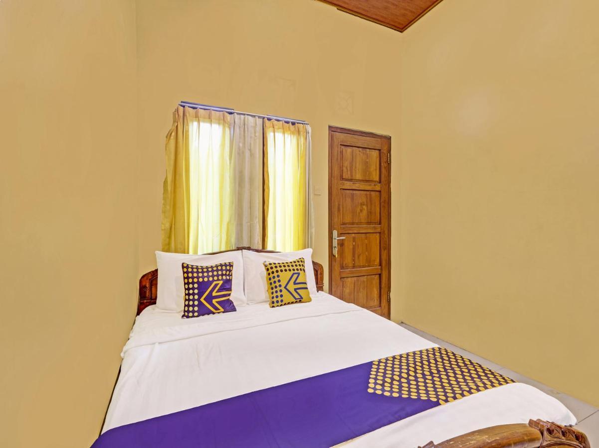 Spot On 91337 Pandu Homestay Klaten Wonogiri Eksteriør bilde
